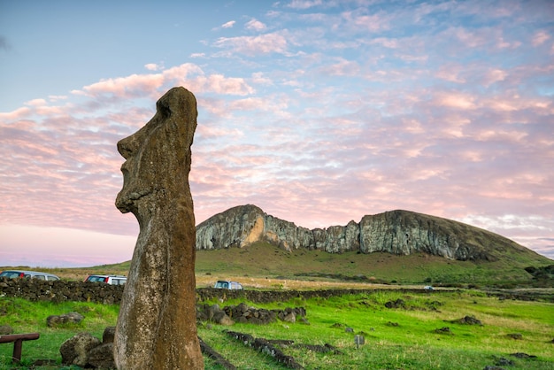 Moais à Ahu Tongariki sur l'île de Pâques