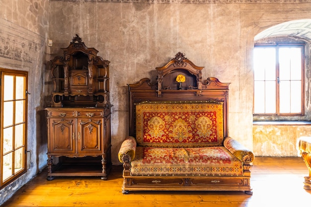 Mobilier vintage dans le château médiéval d'Orava. Oravsky Podzamok, Slovaquie