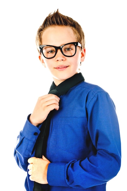 Mode petit garçon avec des lunettes