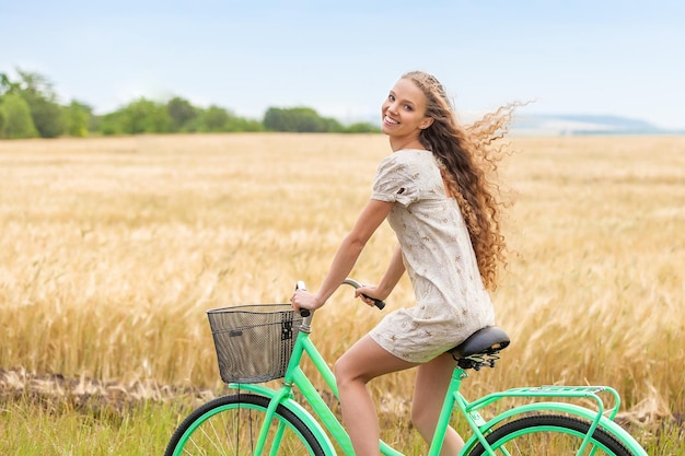 Mode vélo rue jeune pré gratuit naturel