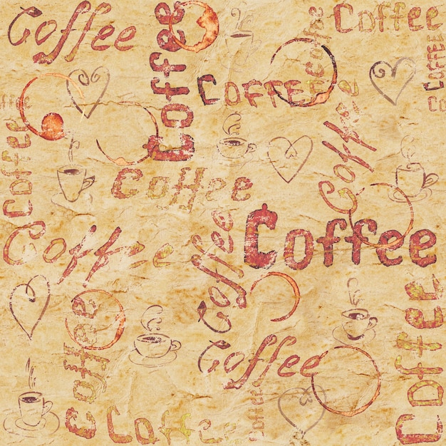 Modèle de café sans couture beige vintage avec lettrage, coeurs, tasses à café et traces de tasses