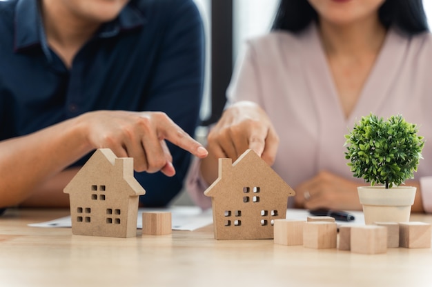 Modèle de maison avec contrat client pour acheter la maison