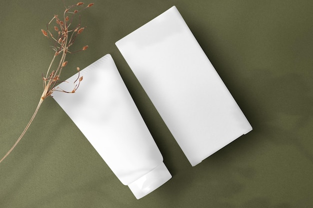 Modèle de tube de soin de la peau minimal png emballage de produits de beauté