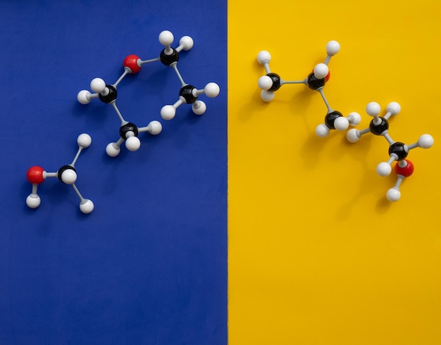 Modèles moléculaires chimiques en représentation de quelques molécules organiques. Étude de chimie conceptuelle