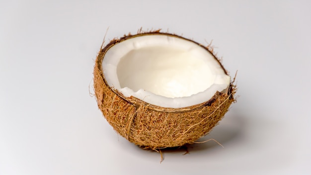 la moitié d'une noix de coco