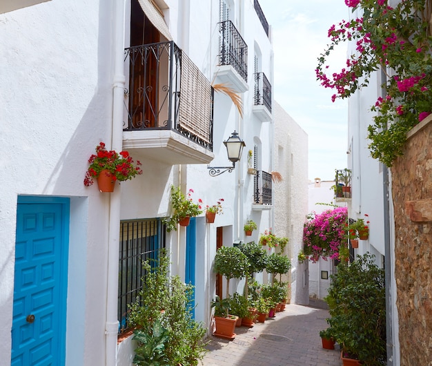 Mojacar Almeria blanc village méditerranéen en Espagne