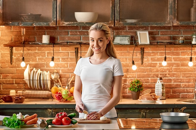 L'un des moments les plus méditatifs de ma journée est quand je cuisine heureux jeune