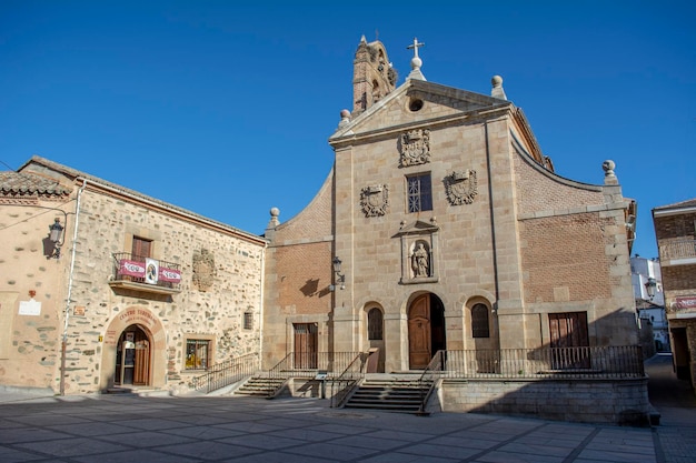 Monastère et église des Carmes Déchaux dans la ville médiévale d'Alba de Tormes SalamancaSpain