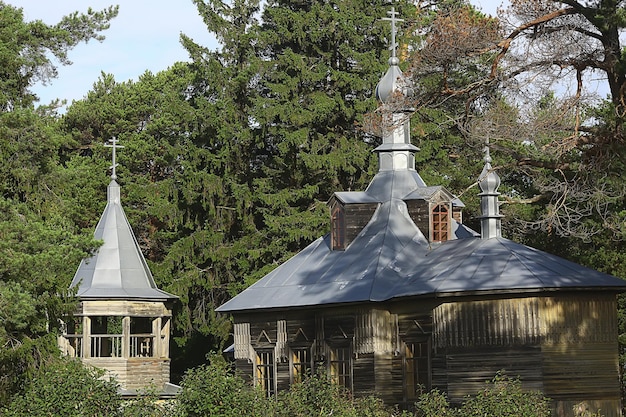 Monastère Mourom sur le lac Onega, Russie, église de construction, paysage en été