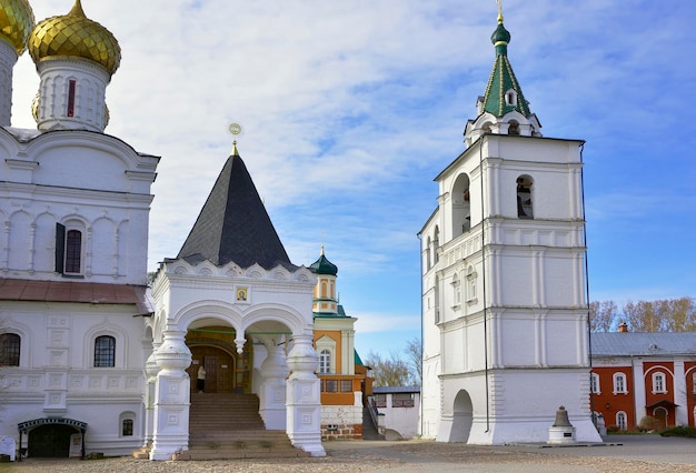 Monastère orthodoxe Ipatievsky à Kostroma