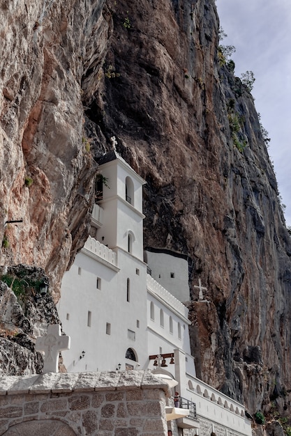 Photo monastère orthodoxe d'ostrog, au monténégro.