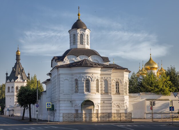 Monastère de l'Épiphanie de St Anastasia Kostroma Russie