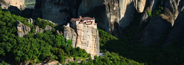 Le monastère de Rousanou à Météora en Grèce