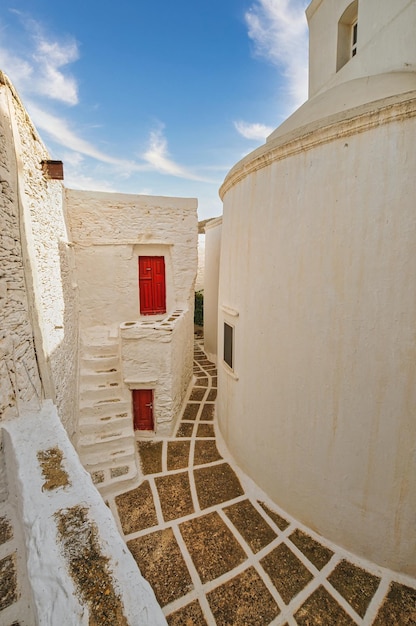 Monastère des Taxiarches sur l'île de Serifos