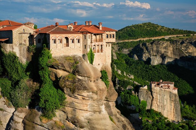 Photo les monastères de météora en grèce