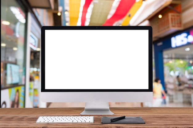Moniteur d'ordinateur portable bureau d'ordinateur numérique maquette Bureau d'ordinateur à écran blanc avec clavier