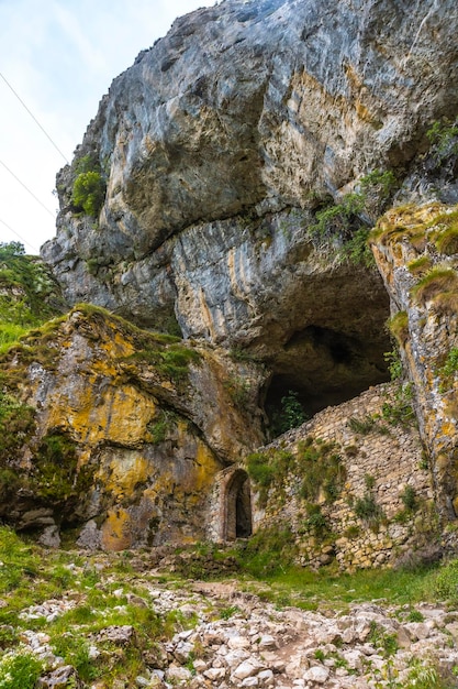 Mont Aizkorri 1523 mètres le plus haut du Pays Basque Guipuzcoa