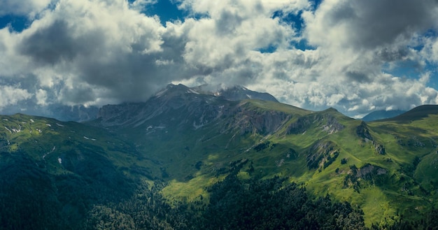 Mont Oshten dans les montagnes du Caucase