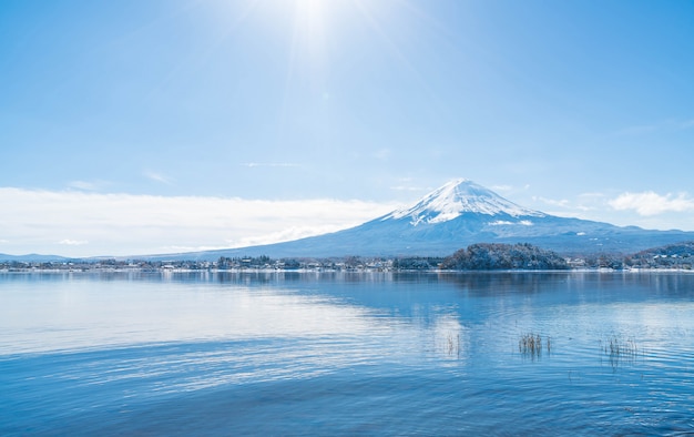 Montagne Fuji San au lac Kawaguchiko.