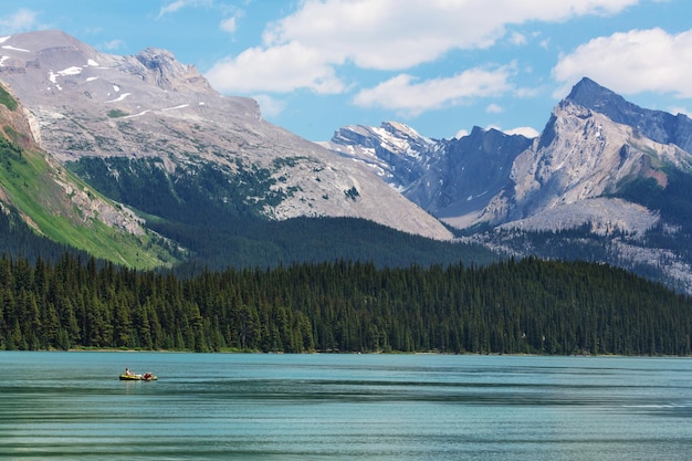 montagnes canadiennes