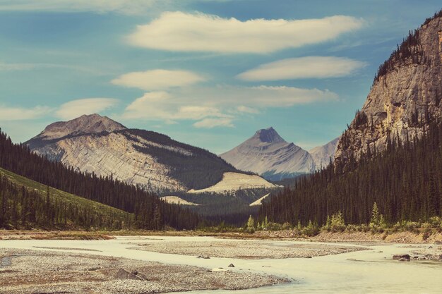 Photo montagnes canadiennes