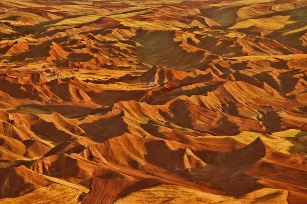 les montagnes désertiques