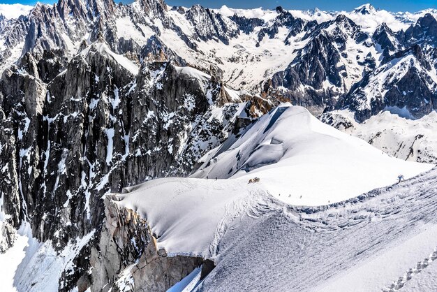 Montagnes enneigées Chamonix Mont Blanc HauteSavoie Alpes France