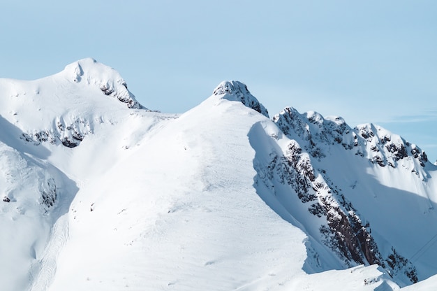 Photo montagnes de neige de krasnaya polyana