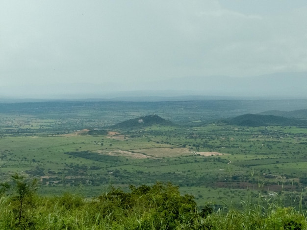 Photo montagnes et plaines