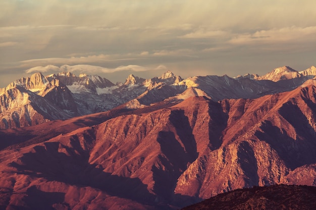 montagnes de la Sierra Nevada