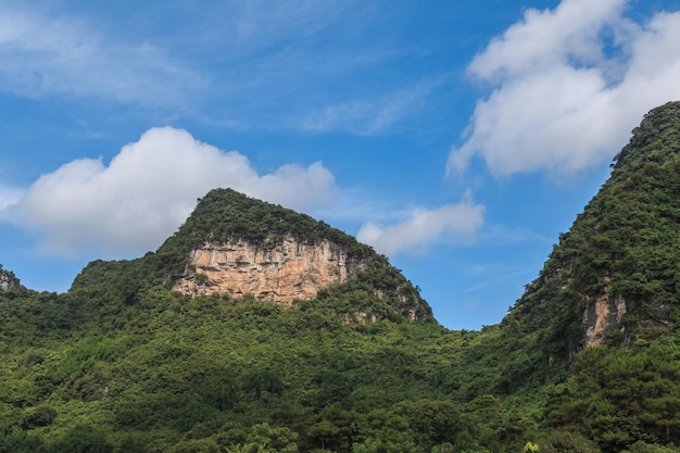 Montagnes vertes et eaux vertes à Guilin Guangxi