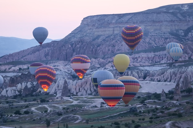 Montgolfières dans les vallées de la Cappadoce