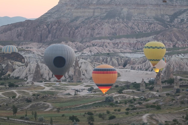 Montgolfières dans les vallées de la Cappadoce