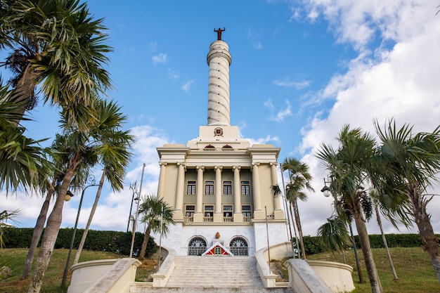 Photo le monument aux héros santiago de los caballeros en république dominicaine