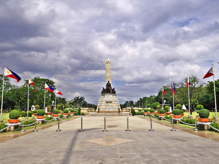 Photo le monument dans la ville de manille aux philippines