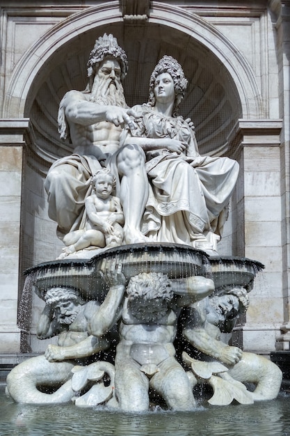 Monument de François-Joseph I à l'Albertina Platz à Vienne