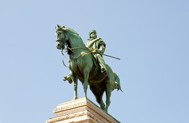 Monument Garibaldi, Milan