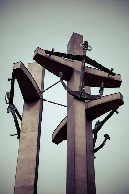 Monument de Gdansk aux ouvriers du chantier naval tombés