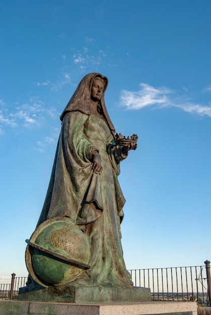 Monument à Juana I de Castille à Tordesillas Espagne