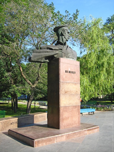 Monument à Pyotr Petrovich Schmidt, l'un des dirigeants du soulèvement de Sébastopol