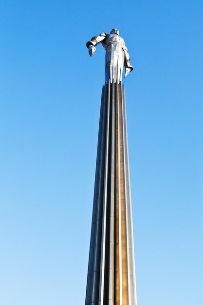 Photo monument de youri gagarine à moscou