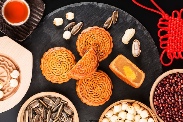 Mooncake de la pâtisserie traditionnelle chinoise mi-automne