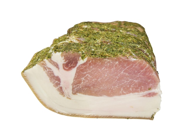 Morceau de viande juteux de longe de porc sur fond blanc