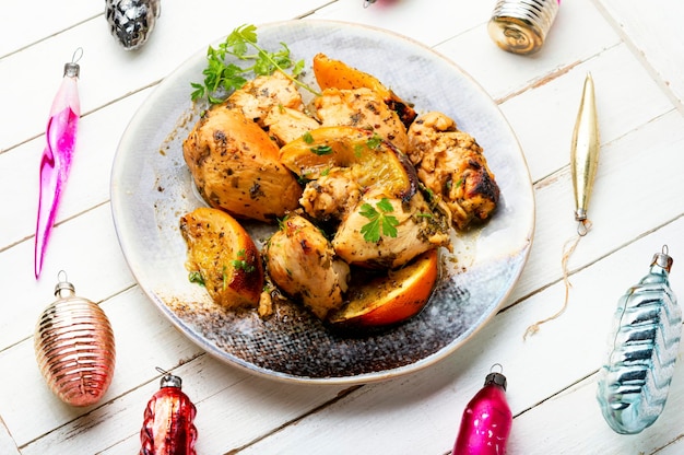 Morceaux de filet de poulet aux oranges.