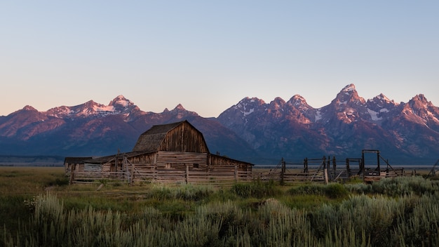 Mormon Row Sunrise au parc national de Grand Teton