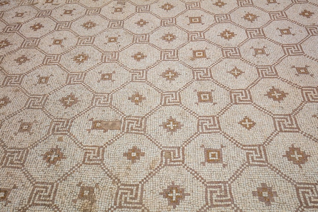 Mosaïque à motifs géométriques