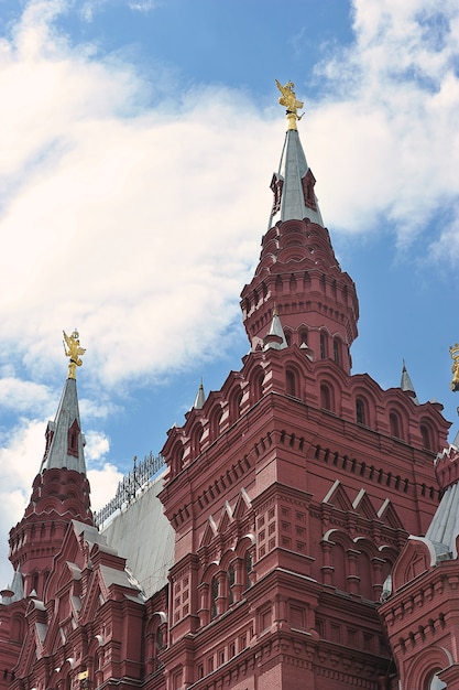 MOSCOU, RUSSIE - 6 juin 2021 : vue sur le bâtiment du Musée historique d'État de la Place Rouge à Moscou