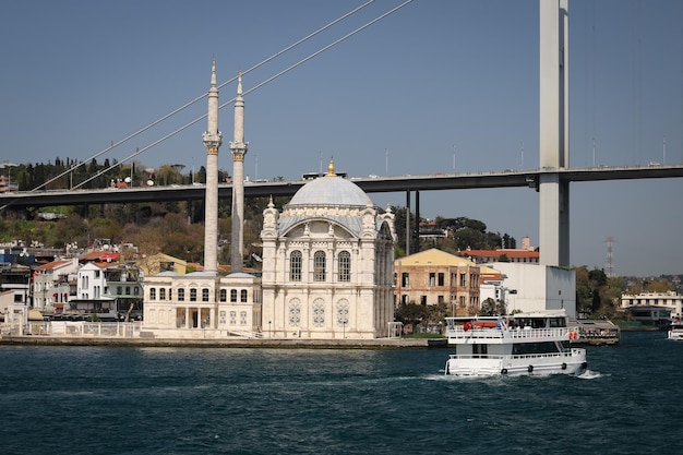 Mosquée Buyuk Mecidiye à Istanbul Turquie