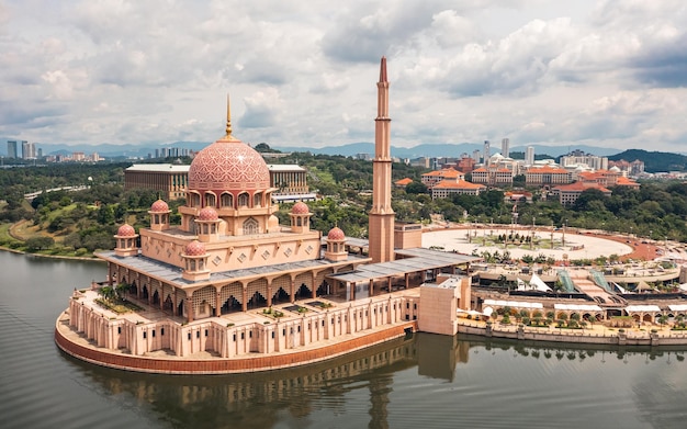Mosquée Putra et place Putra