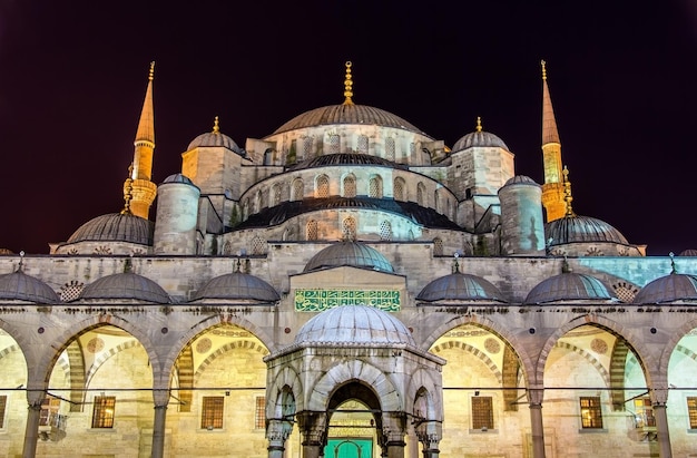 La mosquée Sultan Ahmet est une mosquée bleue à Istanbul, en Turquie.
